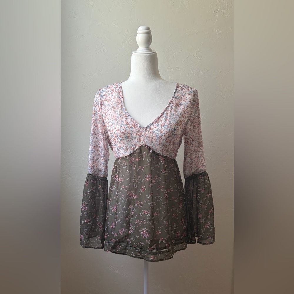 BONGO Sheer Floral Boho Babydoll Bell Sleeve Blouse Patchwork M